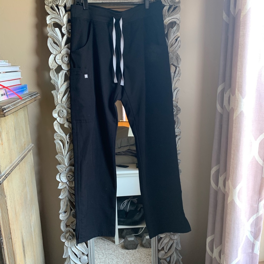 Figs. Kade Cargo Pant. Black. Medium.